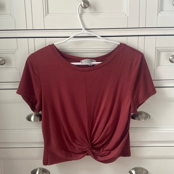 Gaze size small cropped t-shirt with scrunched bottom. - Picture 1 of 1